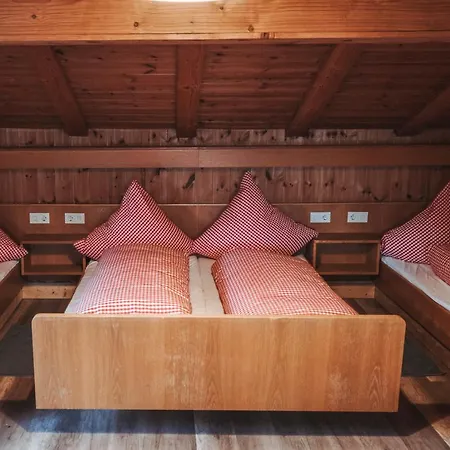 Inn Berggasthof Hochproeller *