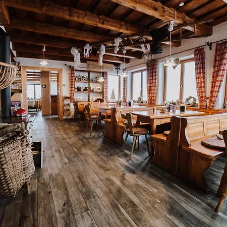 Inn Berggasthof Hochproeller *